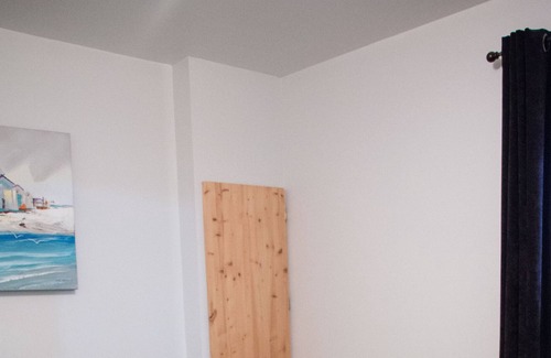 La Mitis Ski Chalet | Beautiful blue chalet by the sea, quiet and elegant. It will charm you thanks to