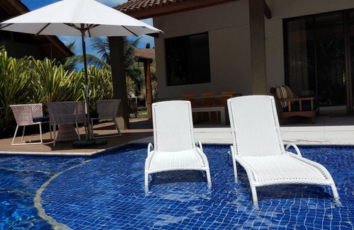 Porto de Galinhas House | Beautiful Bungalow At Malawi Beach Houses Muro Alto