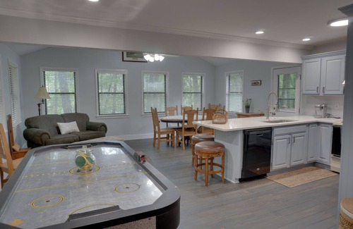 Tate House | Beautiful bungalow w/golf, pool, hiking, dining