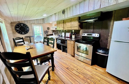 Tellico Plains Cabin | Beautiful Cabin 34 acres AMAZING Mountain Views border Cherokee National Forest