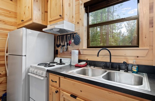 Golden Cabin | Beautiful cabins with a pool in a peaceful setting