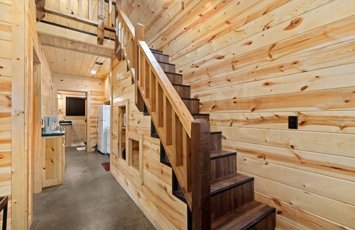 Golden Cabin | Beautiful cabins with a pool in a peaceful setting