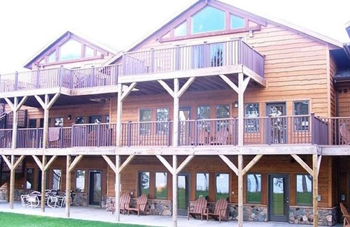 Arkdale Condo | Beautiful Castle Rock Lake 3 Bedroom Penthouse Condo