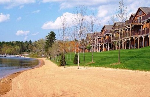 Arkdale Condo | Beautiful Castle Rock Lake 3 Bedroom Penthouse Condo