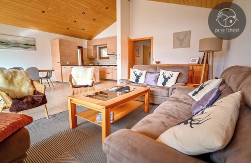 Ovronnaz Ski Chalet | Beautiful Chalet SOUVENIR, renovated, at two steps of the baths