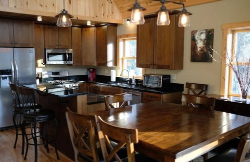 Bethel Ski Chalet | Beautiful Chalet to Enjoy All Four Seasons