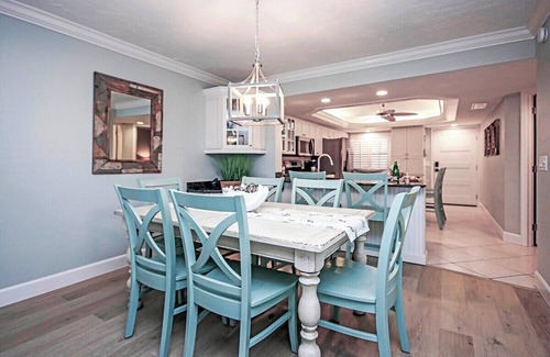Sanibel Condo | Beautiful condo overlooking lagoon, pool and beach on Sanibel Island - Pointe Santo #B33
