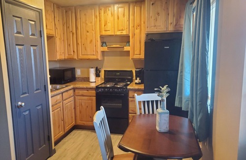 Wayne County House | Beautiful cottage at the base of Boulder Mountain! Amazing views all around!