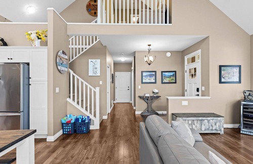 Okanagan-Similkameen Cottage | BEAUTIFUL COTTAGE JUST STEPS FROM THE BEACH nThe cottages on Osoyoos Lake