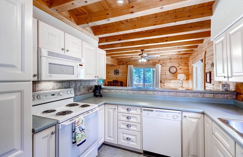 Breckenridge Cabin | Beautiful cottage so close to Breck