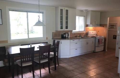 Wheatley Cottage | Beautiful cottage with private beach