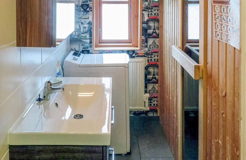 Ringbo House | Beautiful cottage with views of the beautiful Kringelfjord.