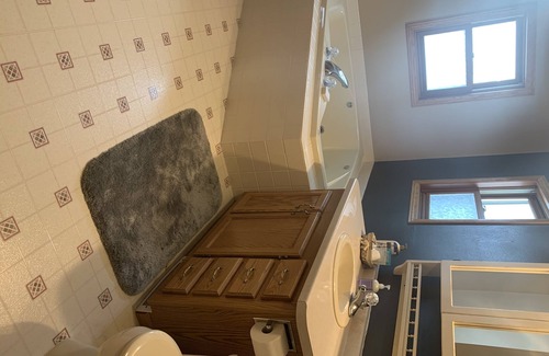 Pickett House | Beautiful country property 25 mins from EAA