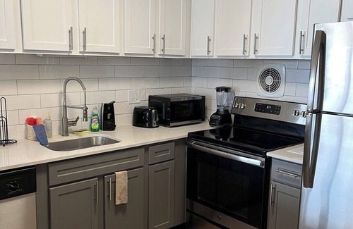 Oak Park Apartment | BEAUTIFUL COZY APARTMENT