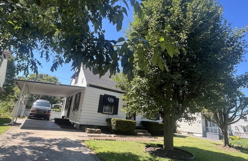 Columbus House | beautiful cozy home close to highways and five minutes from downtown