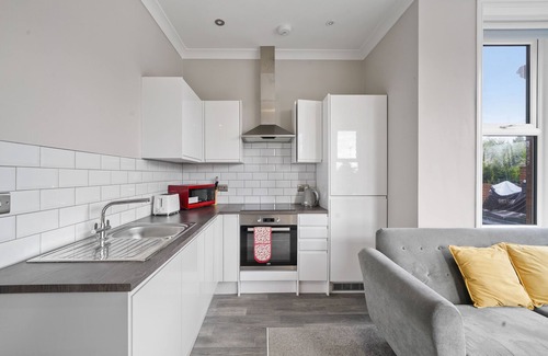 Maidstone Apartment | Beautiful & Cozy Studio in Maidstone with parking
