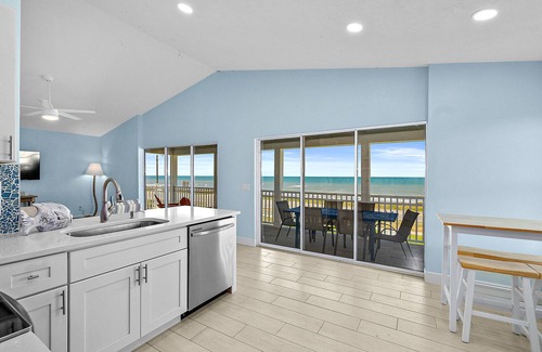 Flagler Beach House | Beautiful Direct Oceanfront Beach House-3bed3bath