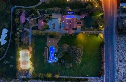 Palm Desert Villa | Beautiful estate 23 beds|5 acres|2 pools|tennis