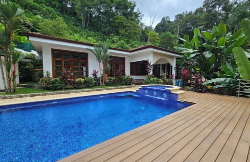 Tarcoles House | Beautiful & Exclusive Garden Villa - Privacy, Security, Pool, Jacuzzi