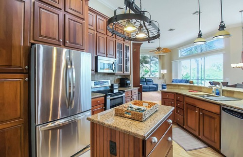 Gulf Cove House | Beautiful family friendly waterfront pool home in Port Charlotte - O6ERS