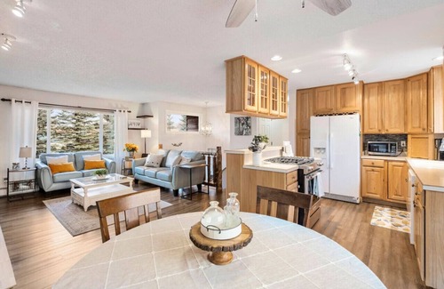 Taku - Campbell House | Beautiful Family Getaway w/Fireplace, Deck, Yard & Game Room