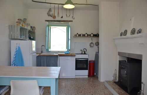 Collecorvino House | Beautiful farmhouse with 6000 m2, in the middle of wine-fruit and olive trees
