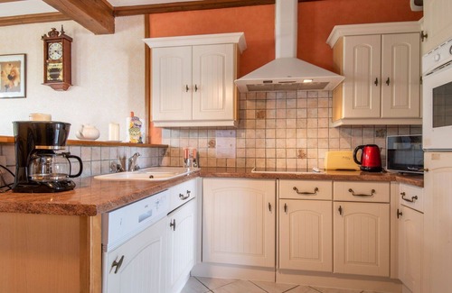 Barneville-Carteret House | Beautiful apartment in villa for 4 guests with WIFI, TV, terrace and panoramic view