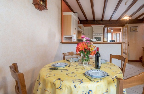 Barneville-Carteret House | Beautiful apartment in villa for 4 guests with WIFI, TV, terrace and panoramic view