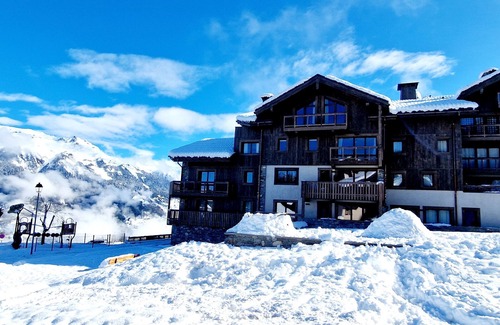 Montalbert Apartment | Beautiful 3-Bed Apt in Plagne Montalbert with Fireplace, WIFI, Parking & Terrace