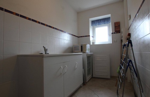 Villedieu-les-Poeles-Rouffigny Cottage | Beautiful cottage with fireplace and large garden in Villedieu-les-Poêles