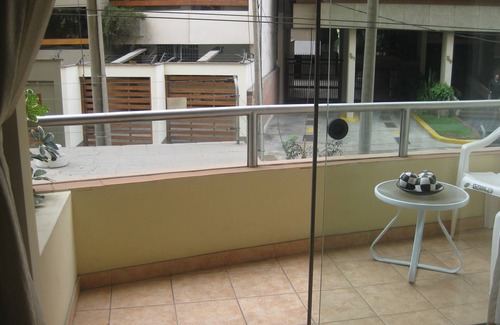 Leuro Apartment | Beautiful Fully Furnished Apartment In Miraflores with AC/heater. Prime location