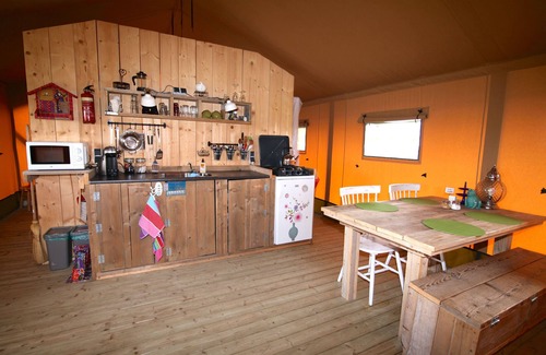 Enumatil Cabin | Beautiful furnished safaritent with private bathroom in separate building (4-p.)