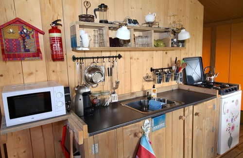 Enumatil Cabin | Beautiful furnished safaritent with private bathroom in separate building (4-p.)