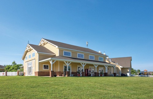 Williamsburg Resort | Beautiful Governor's Green 1BR/1BA with indoor and outdoor pools