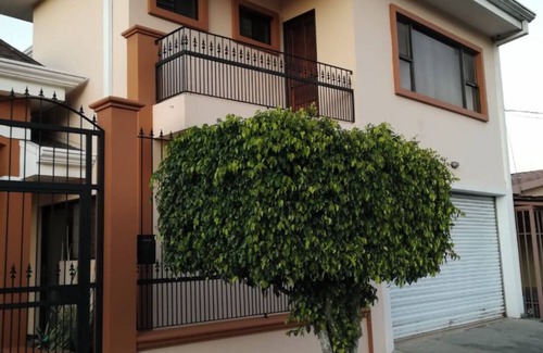 Cartago House | Beautiful House, Master Bedroom With A Jacuzzi, Private Balcony, Mountain View!
