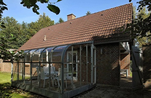 Sillerslev House | Beautiful Holiday Home in Øster Assels with Roofed Terrace