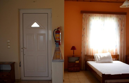 Pylos-Nestoras House | Beautiful holiday house in the country with terrace | Messenia, Peloponnese