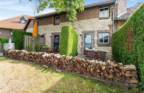 Ubachsberg House | Beautiful Holiday Home in Voerendaal with Terrace