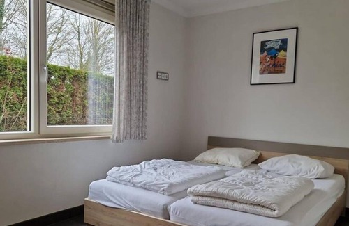 Baarland House | Beautiful holiday home on the coast of Baarland