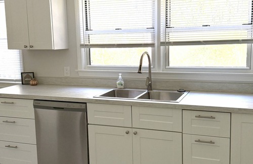 Bath House | Beautiful Home Close to MSU and Downtown in a Safe Country Setting