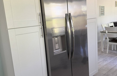 Bath House | Beautiful Home Close to MSU and Downtown in a Safe Country Setting