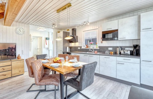 Wandlitz House | Beautiful home in Zerpenschleuse