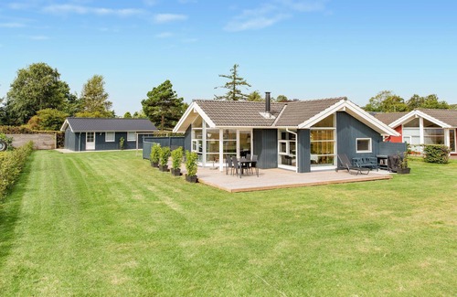 Broager House | Beautiful home in Broager with WiFi
