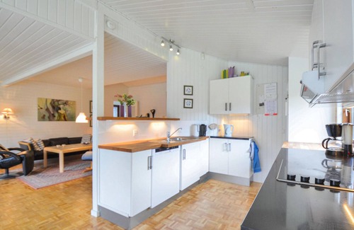 Øer Strand House | Beautiful home in Ebeltoft with sauna
