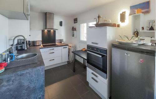 Vic-la-Gardiole House | Beautiful Home In Vic-La-Gardiole