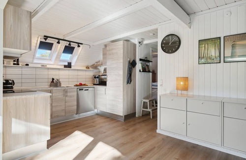 Bønnerup Strand House | Beautiful home in Glesborg with kitchen