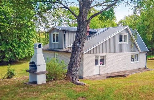 Hastveda House | Beautiful home in Hästveda with kitchen