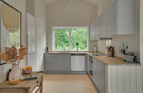 Hojby House | Beautiful home in Højby with WiFi