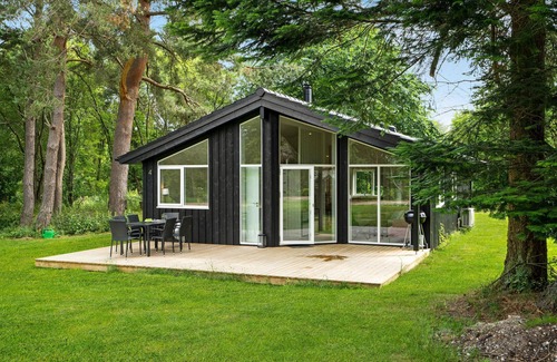 Hojby House | Beautiful home in Højby with WiFi