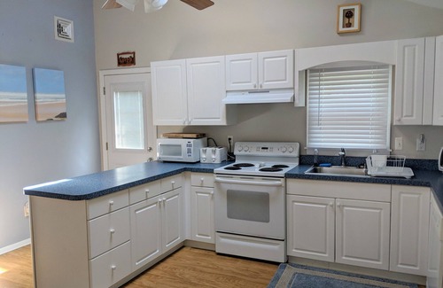 Holgate House | Beautiful Home in Holgate 0.1 Miles From The Beach!
